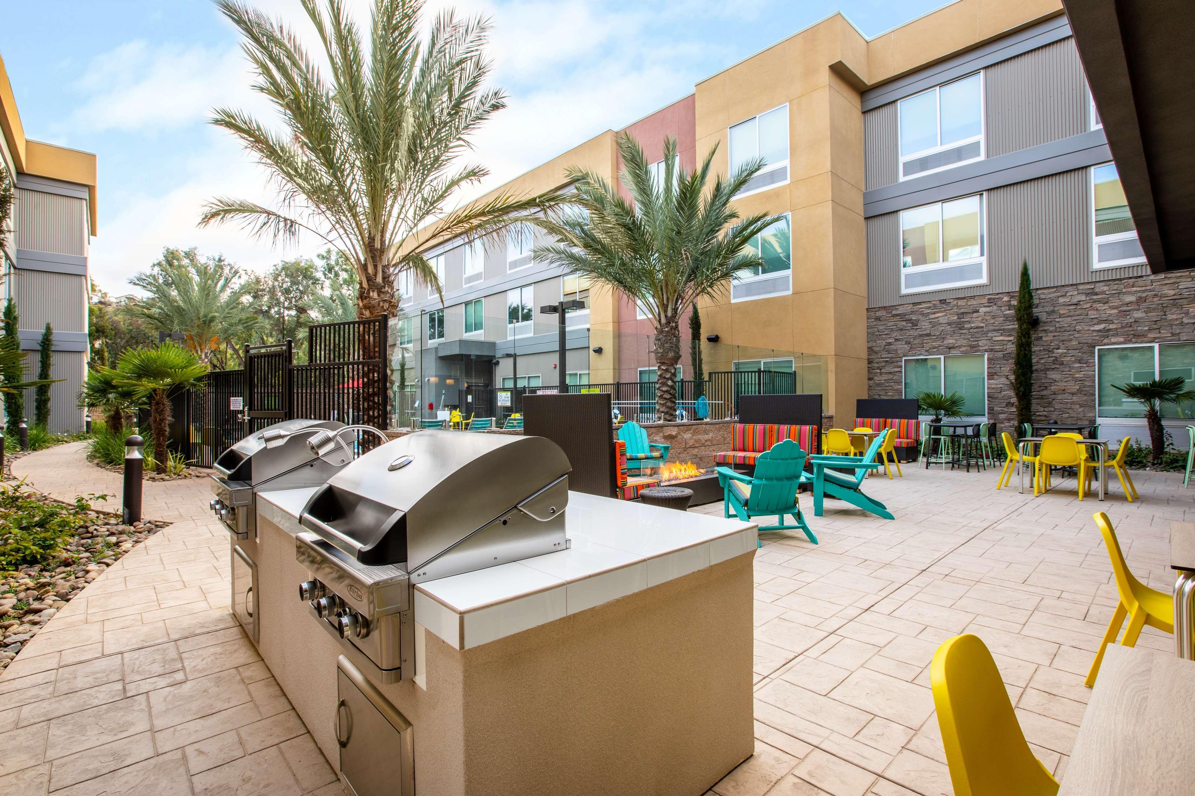 Home2 Suites By Hilton Carlsbad, Ca Exterior photo