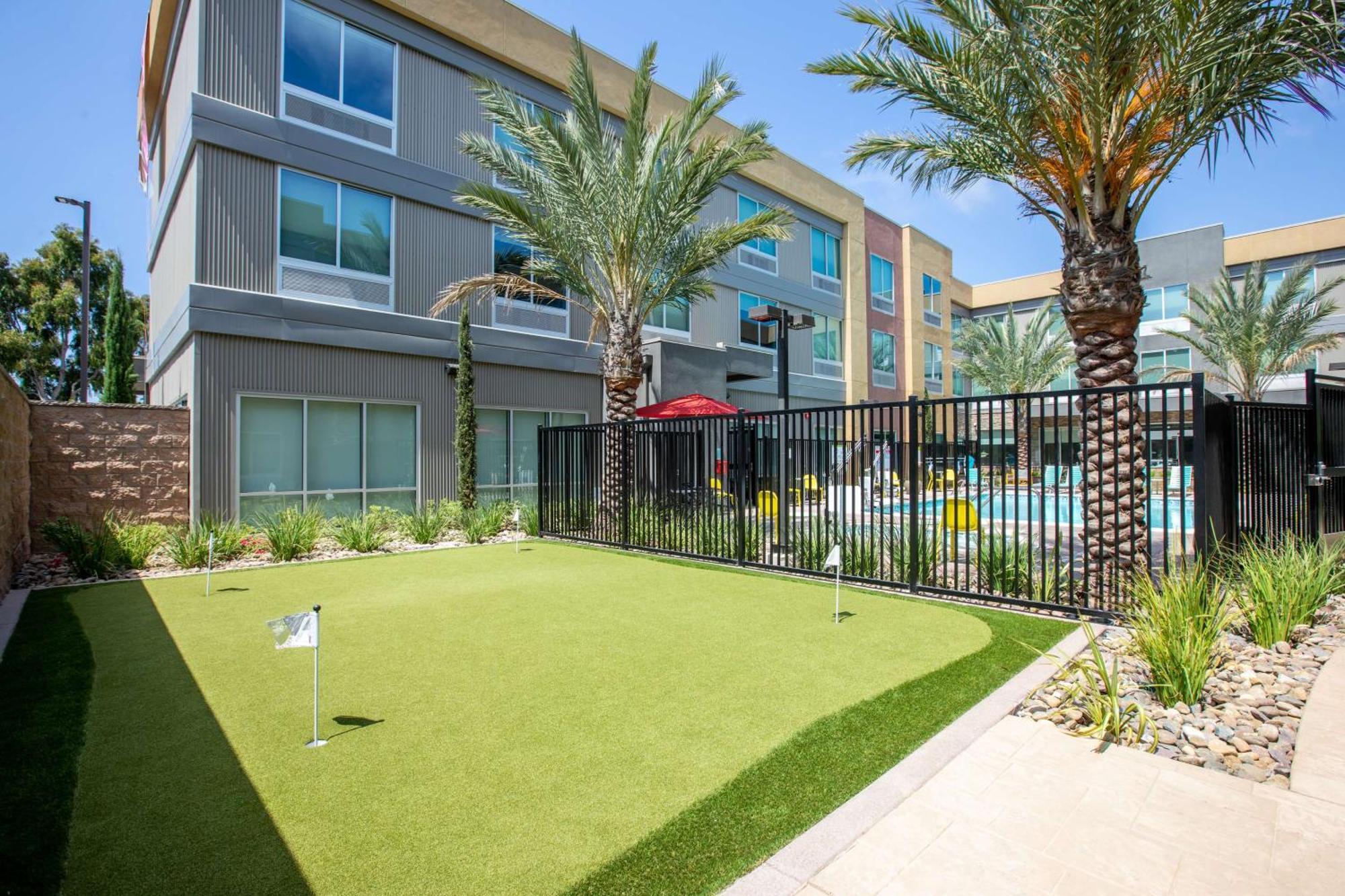 Home2 Suites By Hilton Carlsbad, Ca Exterior photo